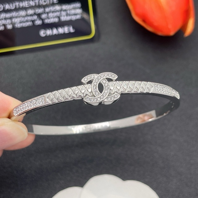 Crystals Meticulously Set Hinge Bangle