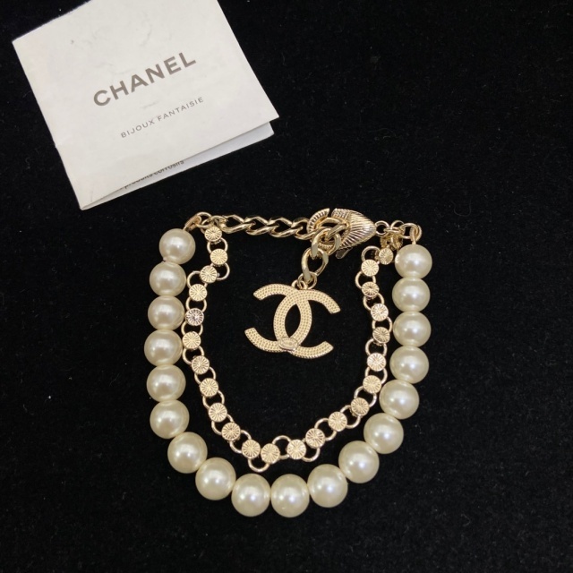 Diamond Pearls Adjustable Chain Bracelet