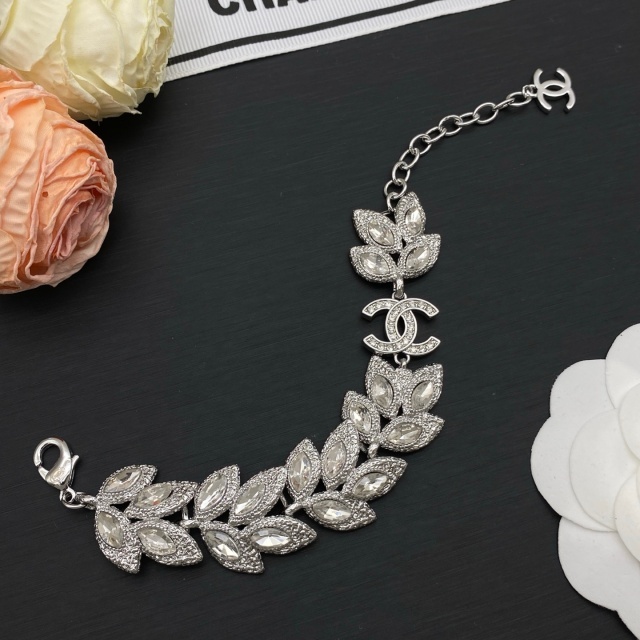 Diamonds Elegant Luxury Bracelet