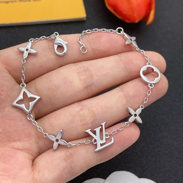 Lightweight Luxury Bracelet
