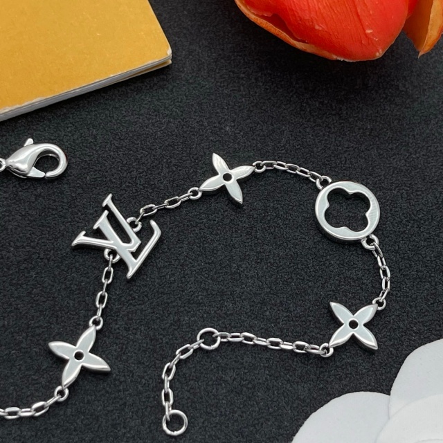 Lightweight Luxury Bracelet