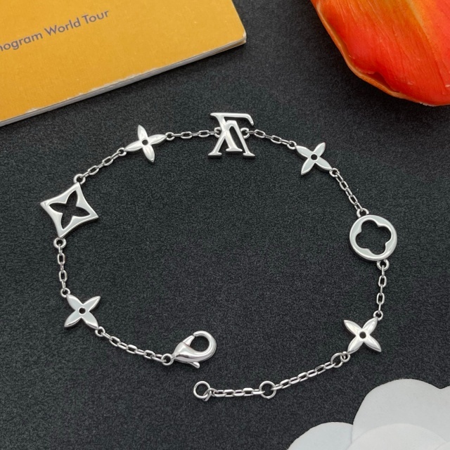Lightweight Luxury Bracelet