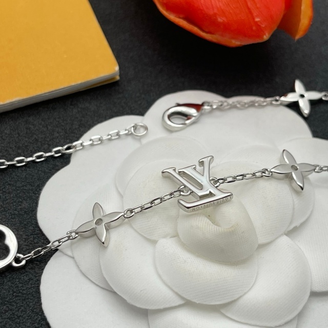 Lightweight Luxury Bracelet