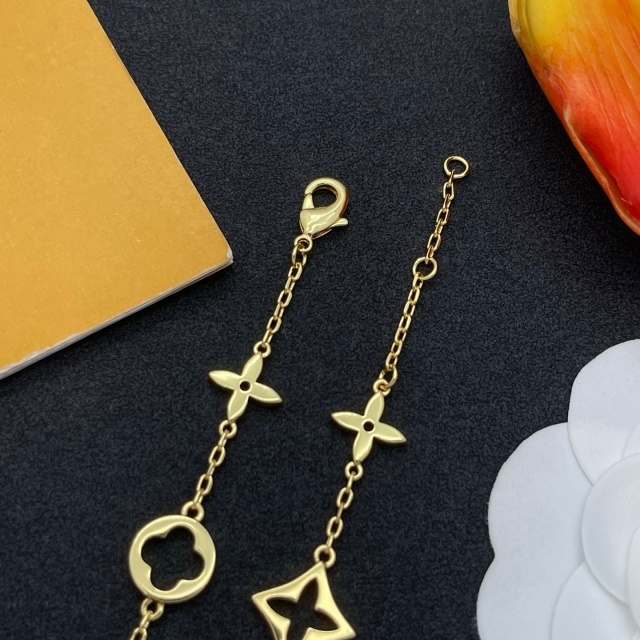 Lightweight Luxury Bracelet