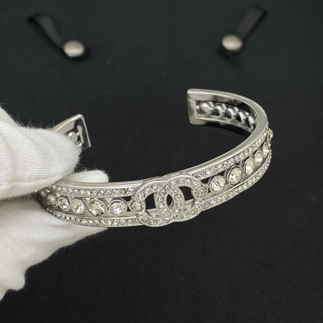 Luxury Design Diamond Open Bangle