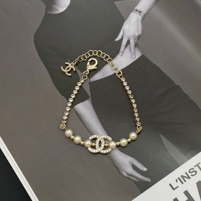 Pearls Diamond Sophisticated Bracelet