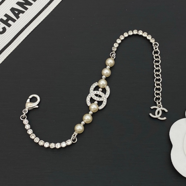 Pearls Diamond Sophisticated Bracelet