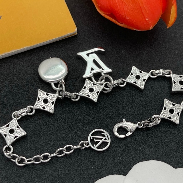 The Luxury Eye-catching Bracelet