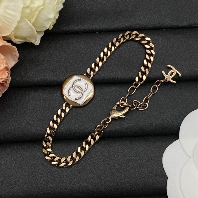 Vintage Style Adjustable Chain Bracelet
