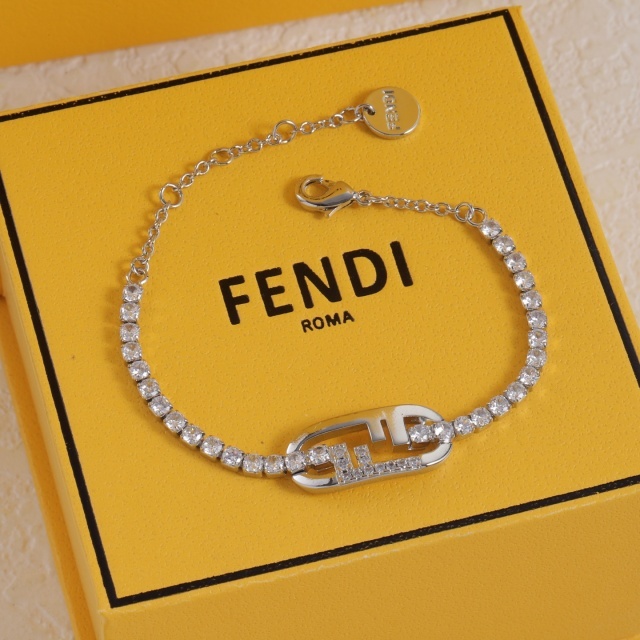 Diamond Eye-catching Bracelet