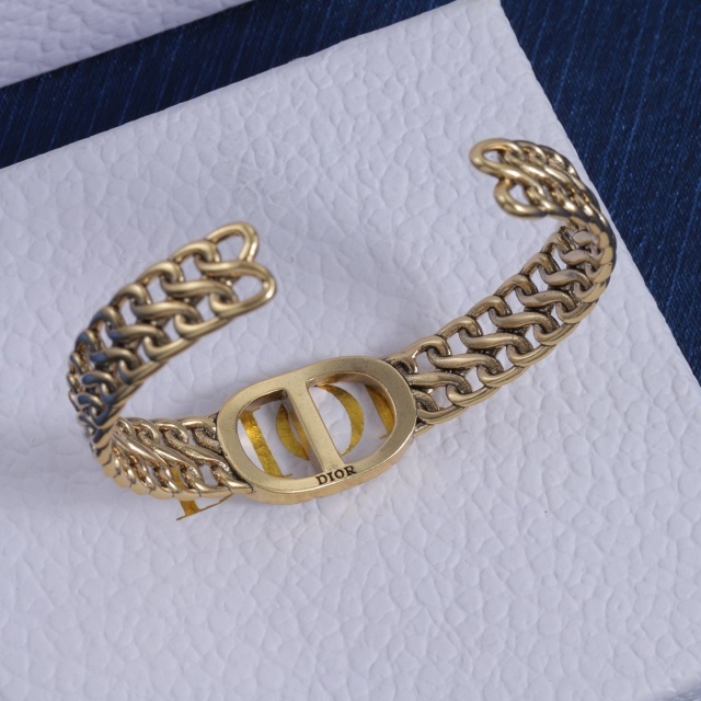 Hollow Out Design Diamond Open Bangle