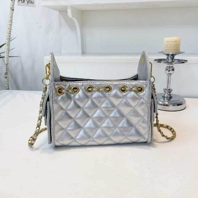 Metal Logo Chained Fashion Crossbody Handbags
