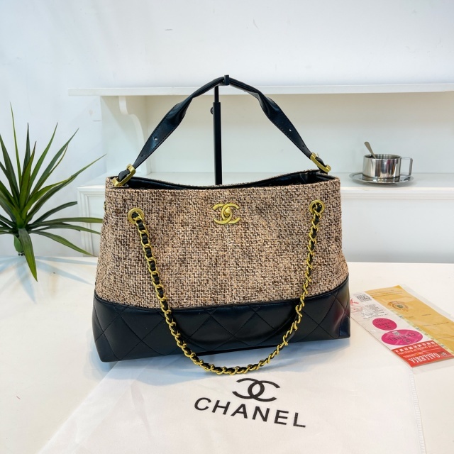 Metal Logo Chained Patchwork Crossbody Handbags