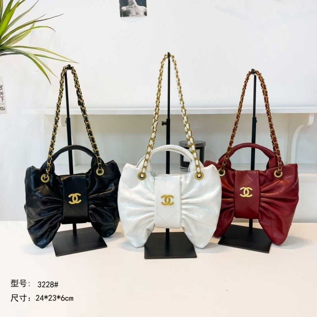 Metal Logo Leather Women Shoulder Bags