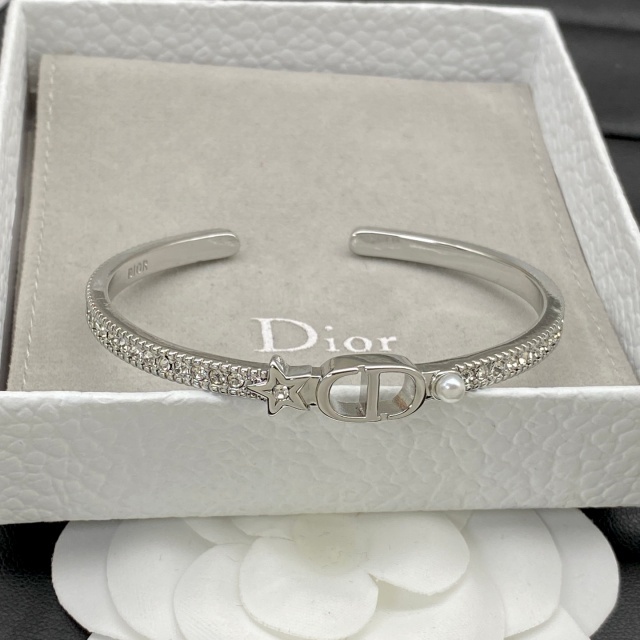 The Lavish Diamond Open Bangle