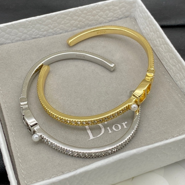 The Lavish Diamond Open Bangle