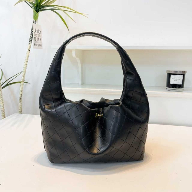 Metal Logo Leather Fashion Women Purses