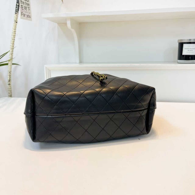 Metal Logo Leather Fashion Women Purses