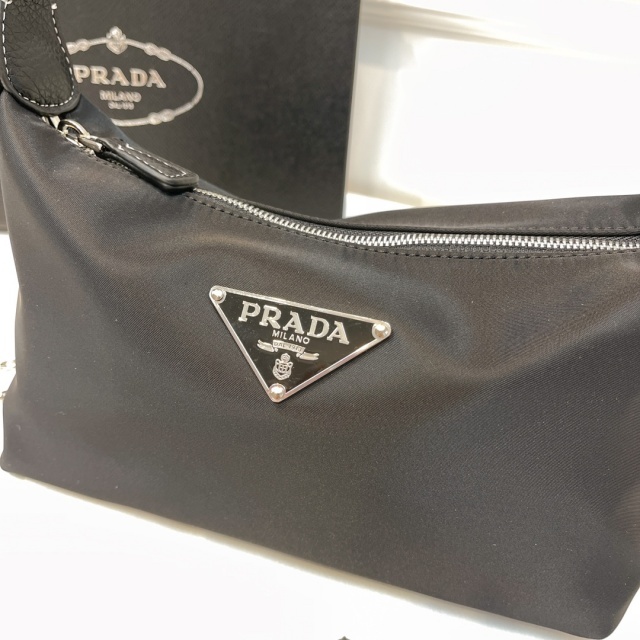 Fashion Logo Women Chained Luxury Crossbody Bags