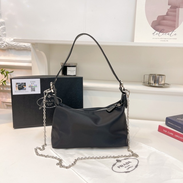 Fashion Logo Women Chained Luxury Crossbody Bags