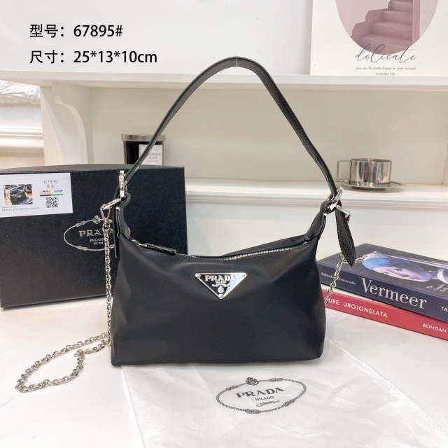 Fashion Logo Women Chained Luxury Crossbody Bags