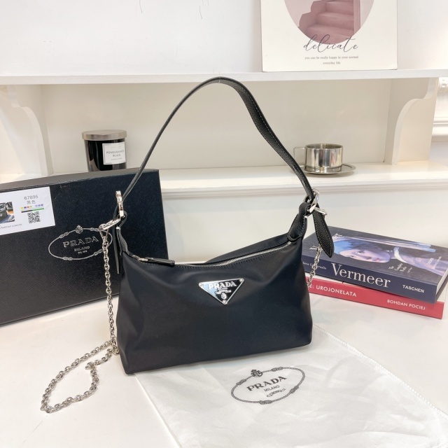 Fashion Logo Women Chained Luxury Crossbody Bags