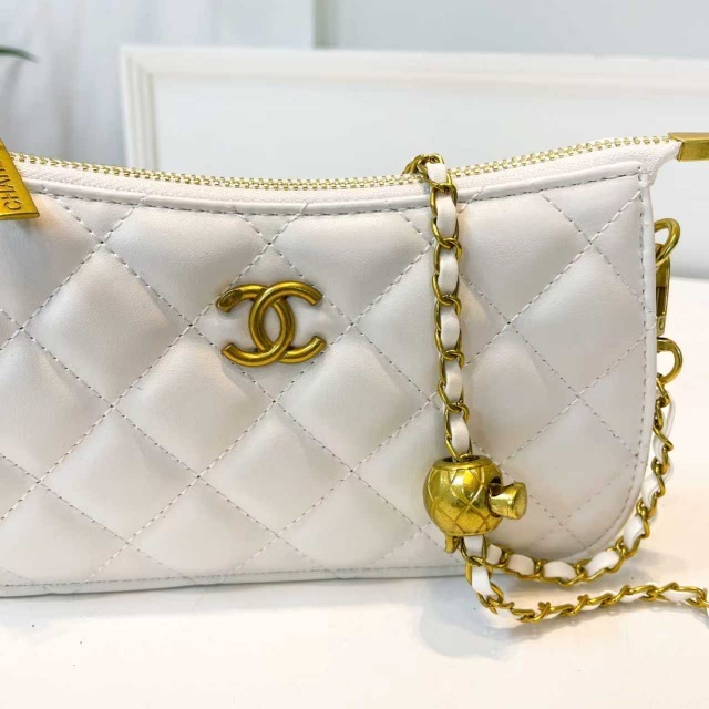 Metal Logo Chained Leather Fashion Messenger Bags