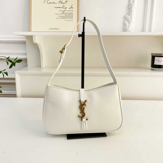 Metal Logo Leather Fashion Women Purses