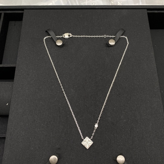 Luxury Design Iconic Necklace