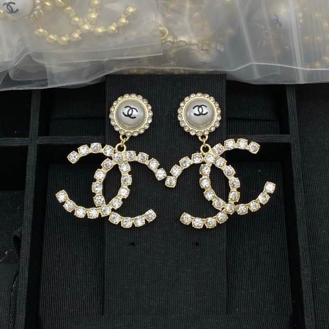 Timeless Diamond Earrings