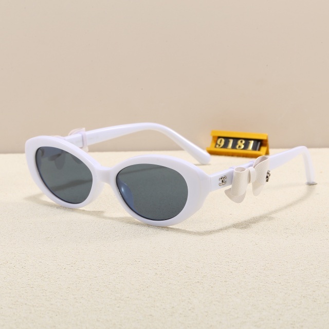 Retro Small Frame Butterfly Decoration Glasses