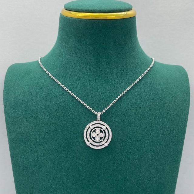 Meticulously Set Diamond Necklace