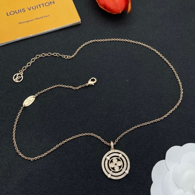 Meticulously Set Diamond Necklace