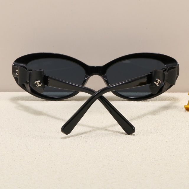 Retro Small Frame Butterfly Decoration Glasses
