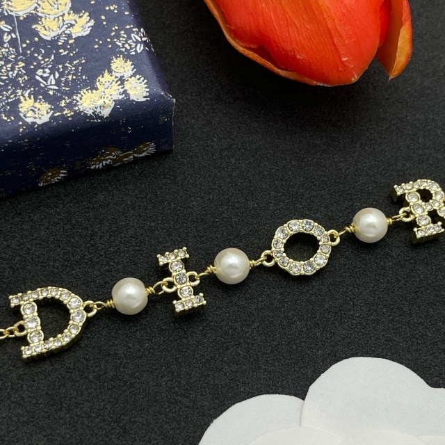 Diamond Pearls Luxury Bracelet