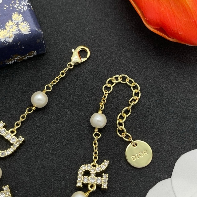 Diamond Pearls Luxury Bracelet