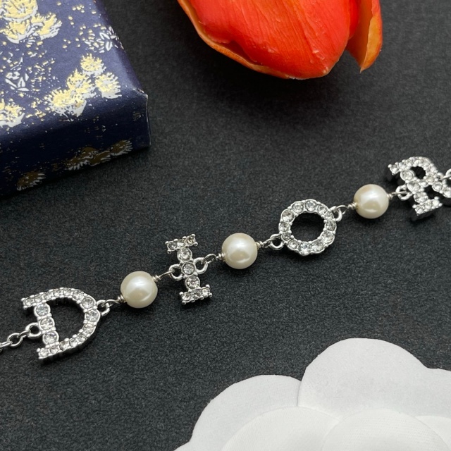 Diamond Pearls Luxury Bracelet