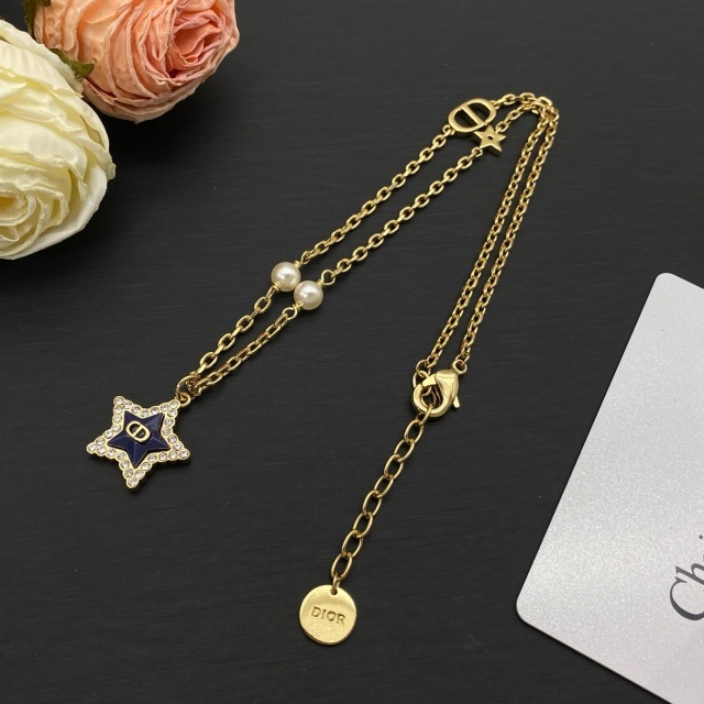 The Diamond Star Iconic Necklace