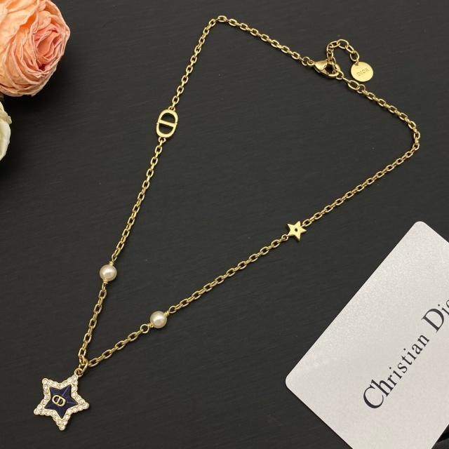 The Diamond Star Iconic Necklace