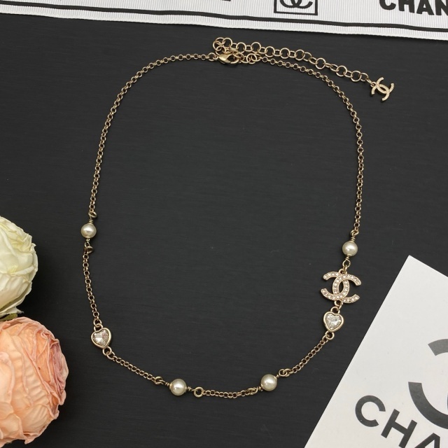 Classic Design Diamond Necklace