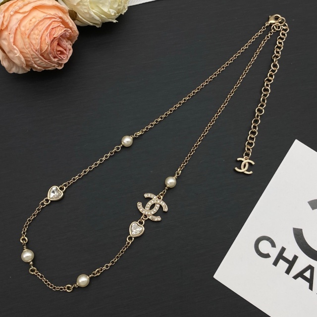 Classic Design Diamond Necklace