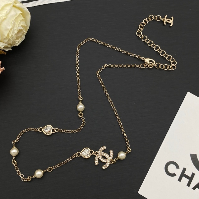 Classic Design Diamond Necklace