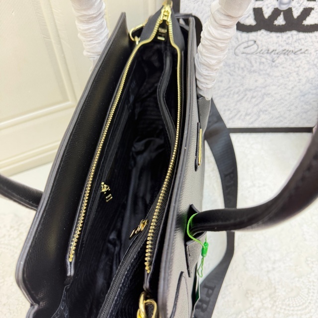 Fashion Logo Leather Crossbody Handbags