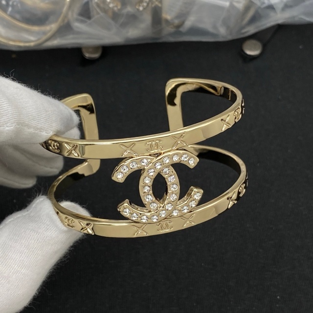 The Modern Luxury Open Cuff