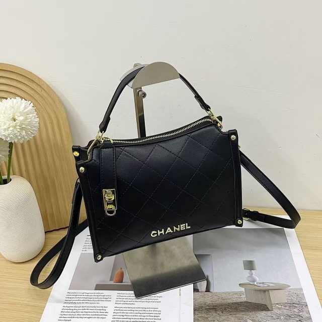 Metal Logo Leather Fashion Crossbody Bags