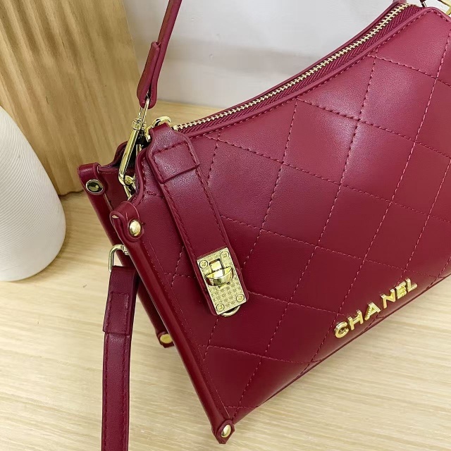 Metal Logo Leather Fashion Crossbody Bags