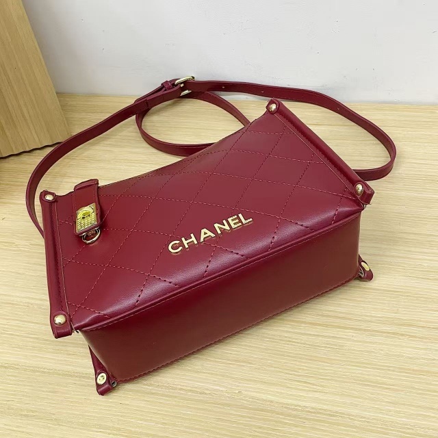 Metal Logo Leather Fashion Crossbody Bags