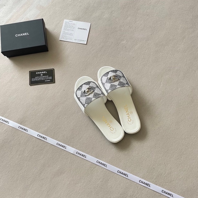 Metal Logo Rhinestones Women Casual Slippers