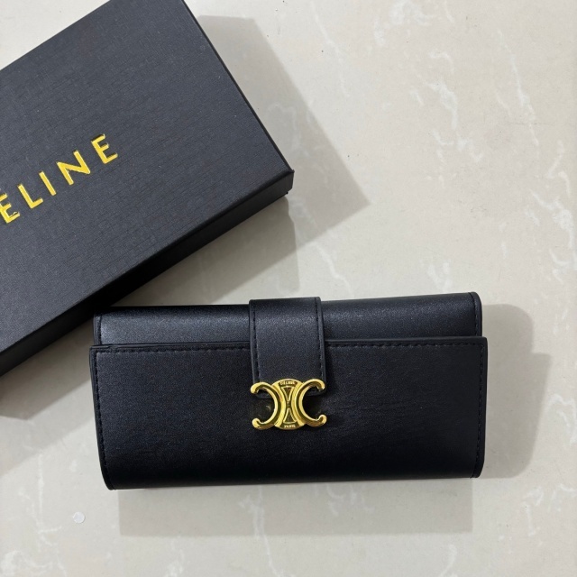 Metal Logo Leather Fashion Wallets