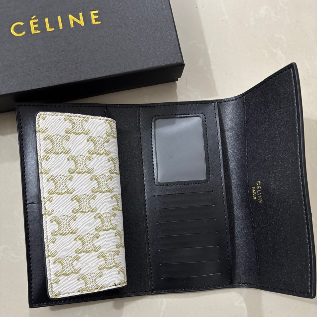 Metal Logo Leather Fashion Wallets